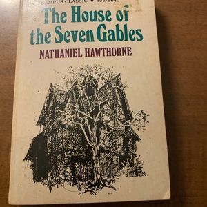 Nathaniel Hawthorne - The House of the Seven Gables. Paperback.